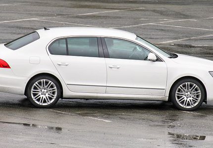 ukradnuta skoda superb